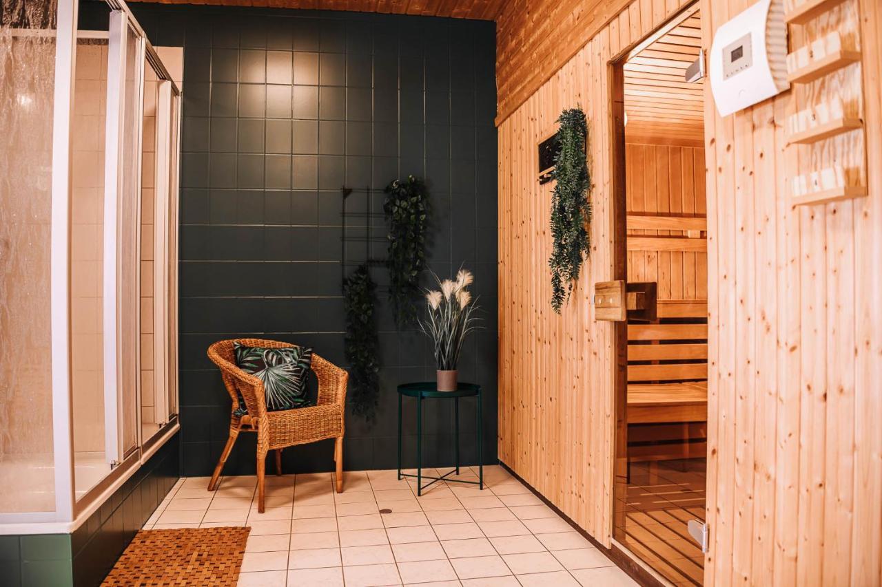 Xxl Ferienhaus Goldberger See - Sauna - 16 Personen Bagian luar foto
